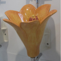 Lily Urinal писсуар в форме лилии Clark Made